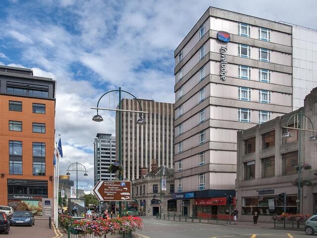 Broad St, Birmingham, Travelodge Birmingham Central