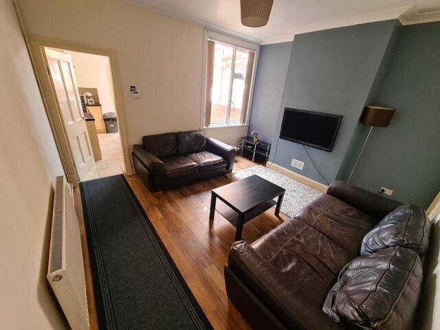 Welford Road, Clarendon Park, 4 Bedroom Terraced