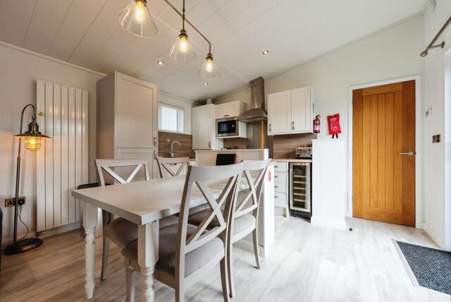 St. Mabyn, Hoburne Holiday Park, Bodmin, 2 Bedroom Bungalow