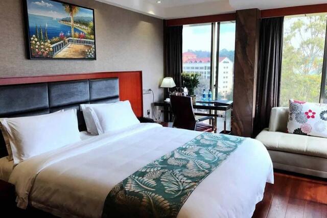 Ralph Bunche, Nairobi, Swiss Lenana Mount Ralph Bunche, Nairobi, Swiss Lenana Mount