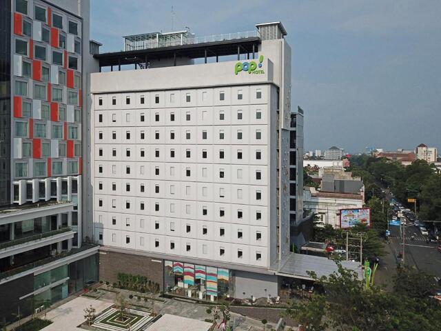 Jalan Brigjend Slamet Riyadi, Surakarta, Pop! Hotel Solo