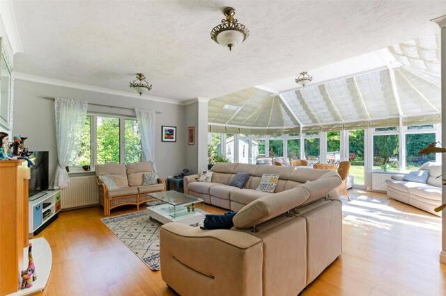 Rowledge, Orchard End, Farnham, 6 Bedroom Detached