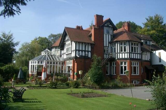 Brooklands Road, Manchester, Normanhurst Hotel, Hotel