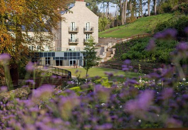 Sandsend Road, Whitby, Raithwaite Sandsend, Resort