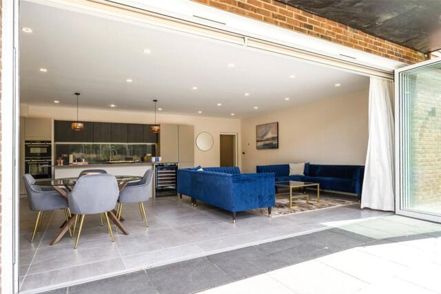 Kingswood, No.  Winscombe Court, Tadworth, 2 Bedroom Apartment