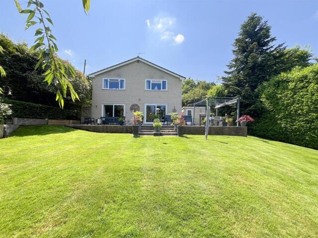 Manor Road, Horam, 4 Bedroom Detached