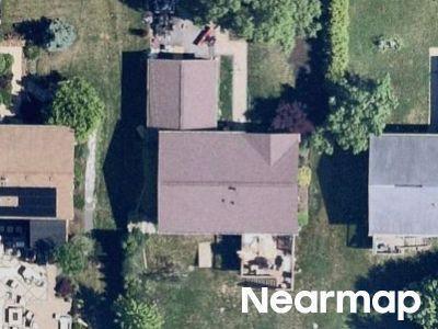 Th St, Zion, Preforeclosure Single-family Home