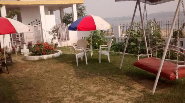 Jannat Nagar,madarwan,garwaghatroad,lanka Thana Bihar Bus Stand. Lime Villa Guest House On Ganga Gha