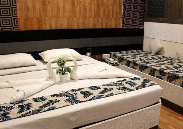 Bhoj Marg, Ujjain, Hotel Shrimmaya, Hotel