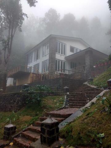 Poolathur Road, Poolathur Village,kodaikanal Taluk, Kodaikanal, Vox Vanam, Villa