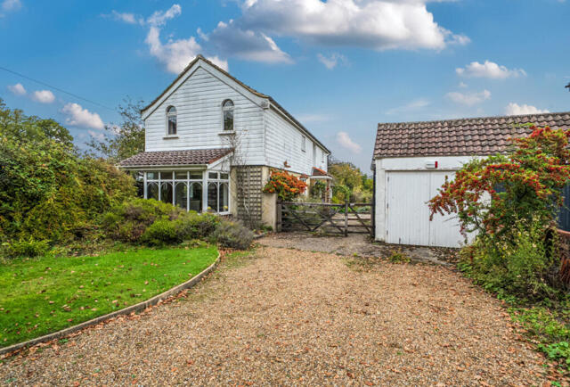Kings Mill Lane, Redhill, 4 Bedroom Detached