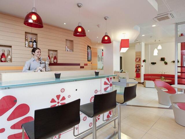 Boulevard Victor Hugo, Limoges, Ibis Limoges Centre