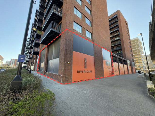 North Woolwich Road, London, High Street Retail