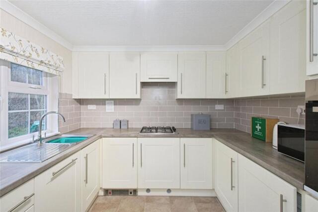 Old London Road, Stonehill Woods Park, Sidcup, 2 Bedroom Detached