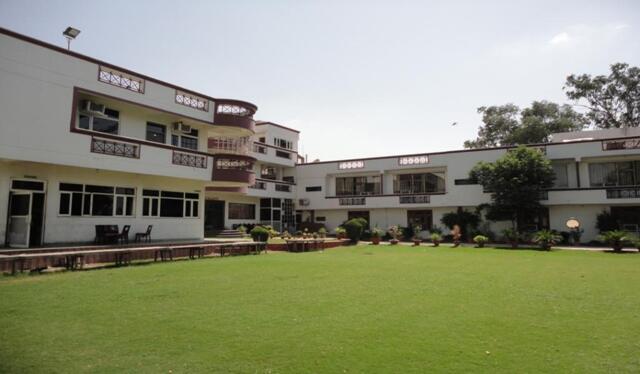 City Road, Kota, Resort Exotika, Resort