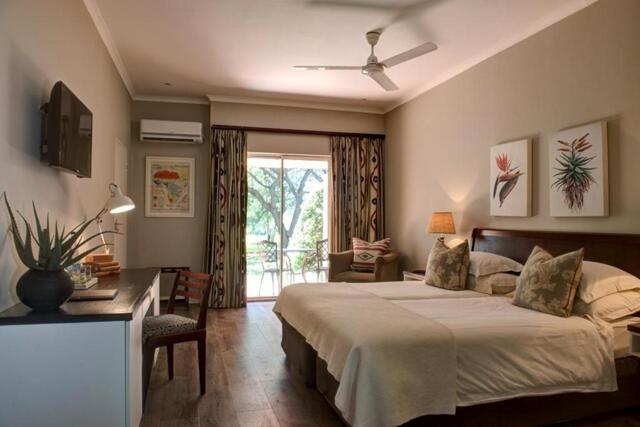 Fish Eagle Road, Mkuze, Mkuze, Ghost Mountain Inn