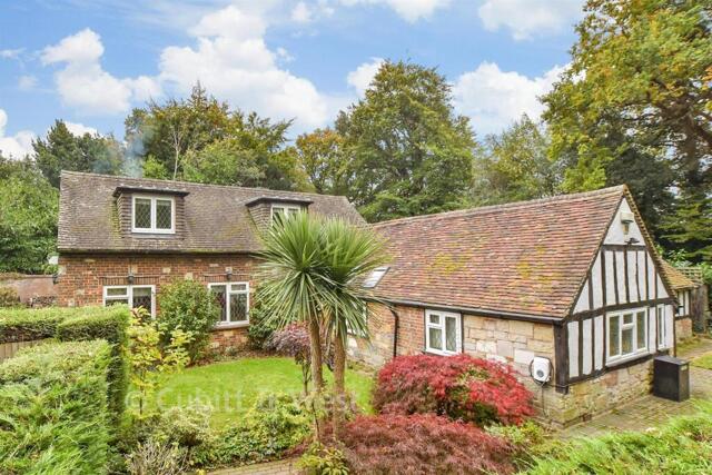 Holtye Road, East Grinstead, 3 Bedroom Detached