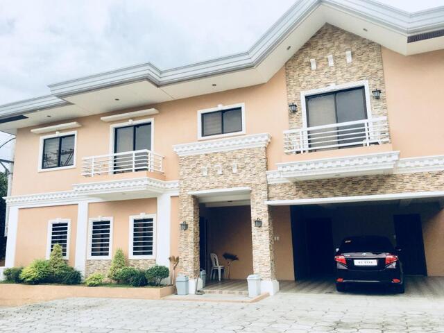 Marlim Extension Unit A,angeles / Clark, Modern & Cozy