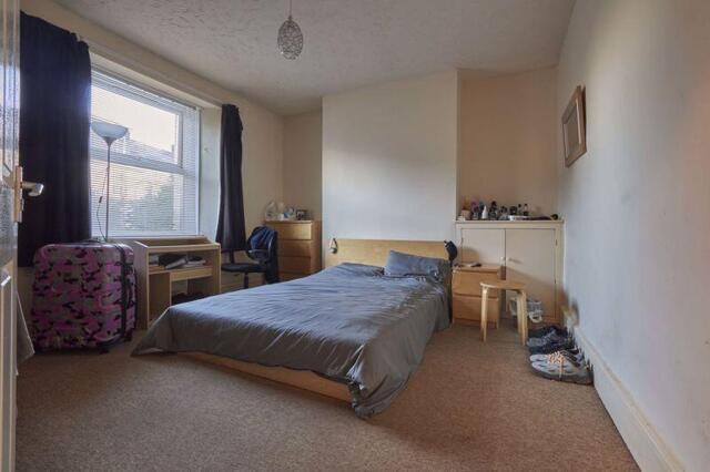 Room,north Street, 1 Bedroom Detached