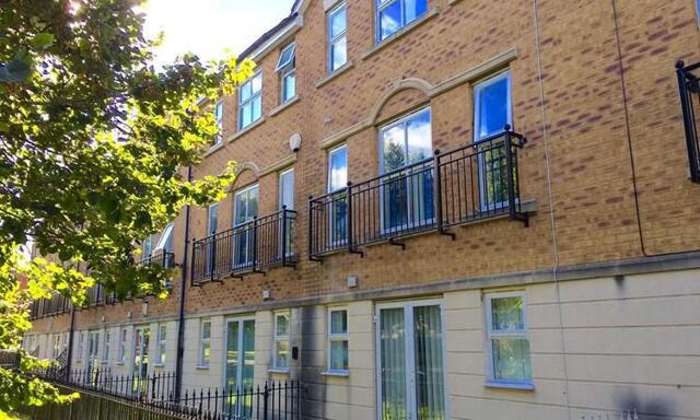 Parnell Road, Bristol, 6 Bedroom Terraced