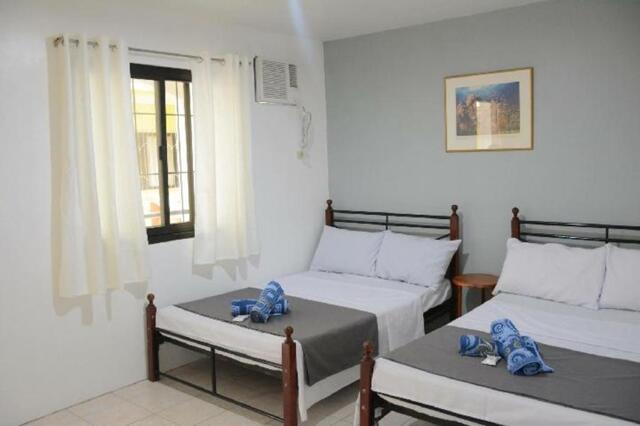 White Beach San Isidro, Puerto Galera, Marion Roos Hotel