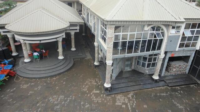 / Mabayomije Salami Street Divine Estate, Ijoko, Hamak Suites And