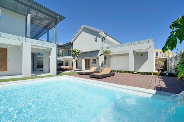 Balers Way  Sunset Beach ,cape Town, Grand Blue D