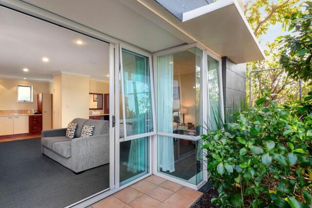 C Link Drive, Wairau Park, North Shore, Auckland, New Zealand (behind Burger King), Auckland, Aristo