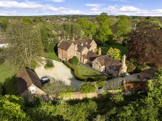 Worplesdon Road, Guildford, 10 Bedroom Detached