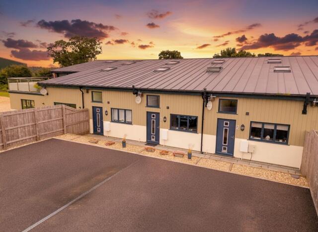 Morchard Bishop, Crediton, 2 Bedroom Terraced