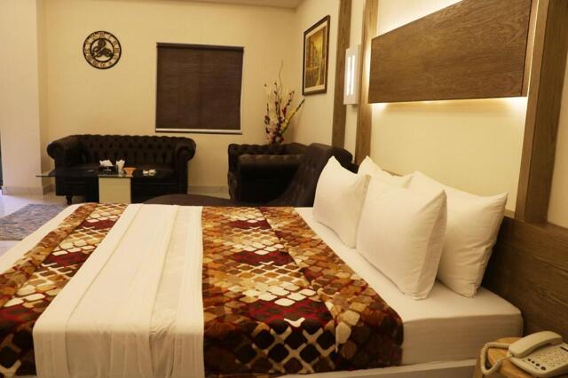 -a Gulgasht Colony, Multan, Multan, Hotel Avalon Suites