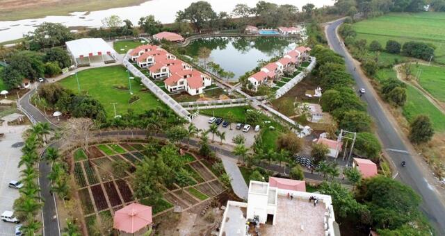 Bhopal Indore Express,sehore Ichawar Road ,konajheer Village, Sehore,m.p., Sehore, Graces Resort, Re