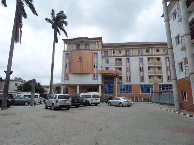  majekodunmi street Allen avenue Ikeja, Lagos, R&a City Hotels