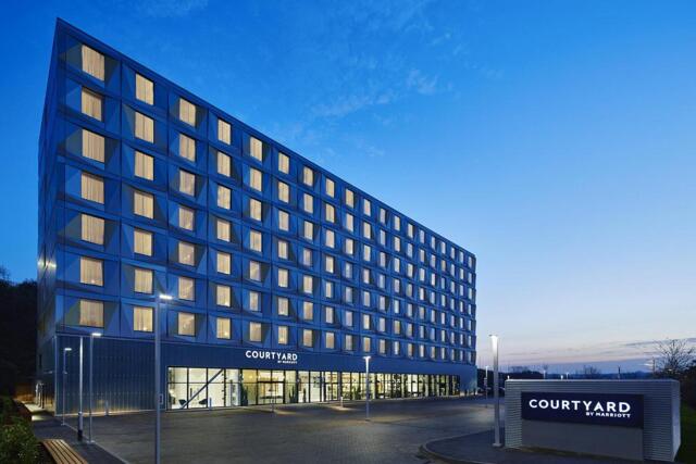 Airport Way, Luton, Courtyard By Marriott Airport Way, Luton, Courtyard By Marriott