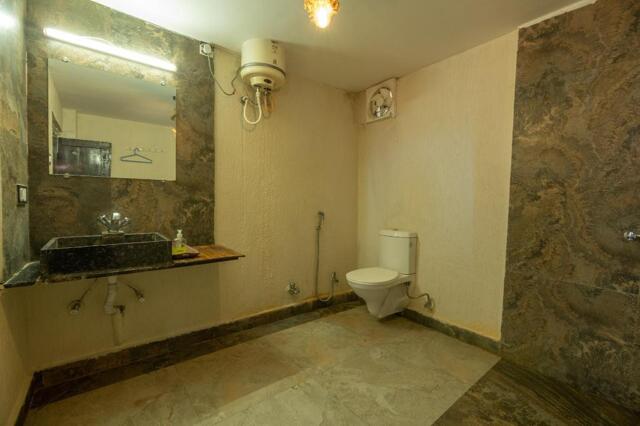 Ken River Bank, Kachar,village Basata Post Dhamna, Khajuraho, Greetoe Camp Panna