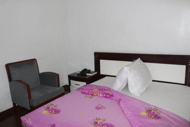 Edet Akpan Avenue Near P.h.e.d Office  Lane Uyo,crystalem Luxury