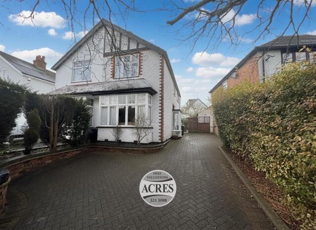 Clarence Road, Four Oaks, 3 Bedroom Semi-detached