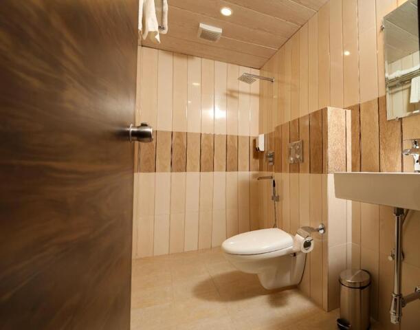 Opp Hp Petrol Pump, Udaipur To Jhadol Road, Sisarma, Udaipur, Gazebo Resort &