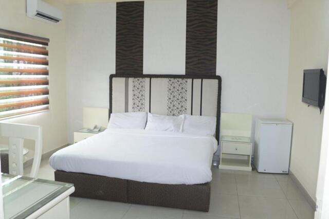 Orogbum Crescent Gra Phase Ii Port Harcourt, Port Harcourt, The Coral Reef