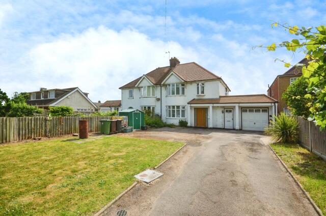 High Street, St. Albans, 3 Bedroom Semi-detached