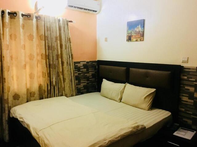 Omoma Street, Off Oko Central Road, G.r.a Benin City, Benin City, Mignonette Hotel &