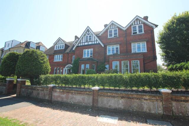 St Johns Road, Eastbourne, 3 Bedroom Flat