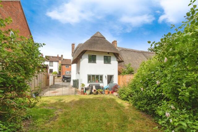 Overton, Winchester Street, Basingstoke, 3 Bedroom End