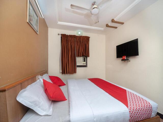 Hotel Srm Central Park, No, Kumarappa Street, Periamet, Chennai, Oyo 16890 Hotel
