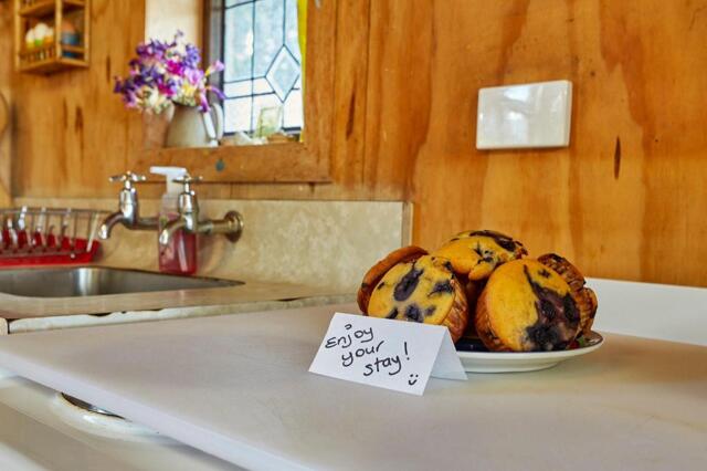 Kincaid Road (driveway Entrance Is Off State Highway ), Kaikoura, Cubby House Stay