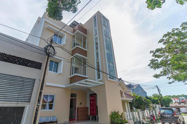 M Residence, Perumahan Taman Mahkota Indah Blok B No.,jl. Husein Sastranegara, Rawa Bokor, Jakarta, 