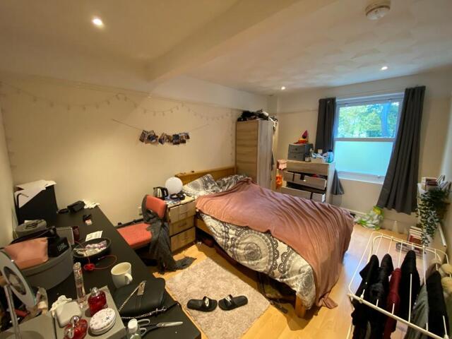 A The Avenue, Southampton, 6 Bedroom End