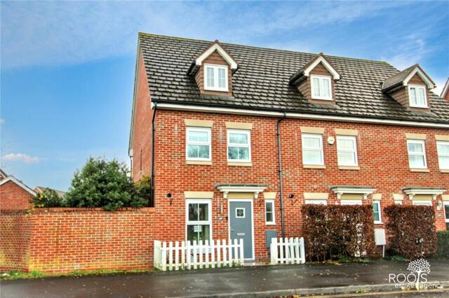 Urquhart Road, Thatcham, 3 Bedroom End