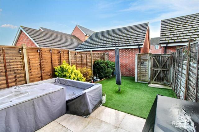 Urquhart Road, Thatcham, 3 Bedroom End