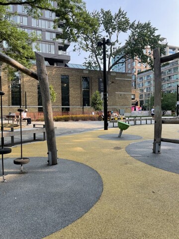 Toronto, Room For Rent